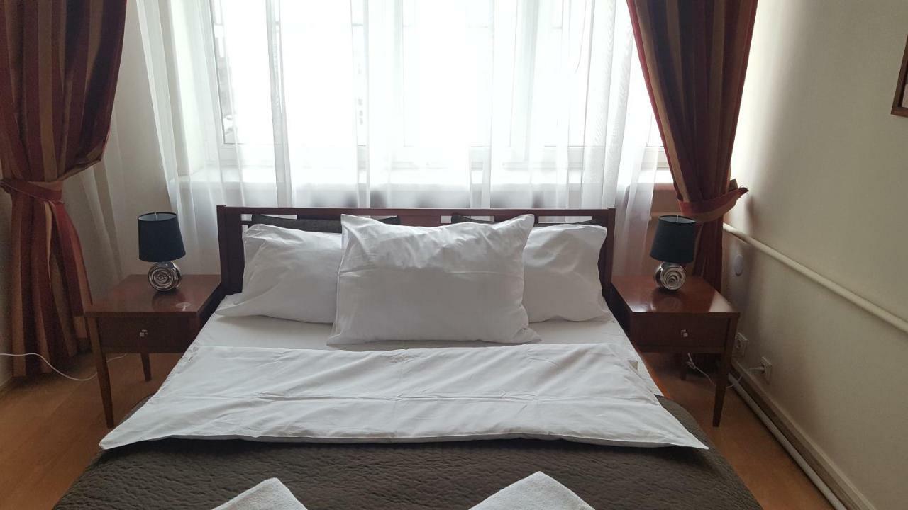 Scsk Zurawia Bed & Breakfast Warsaw Exterior photo